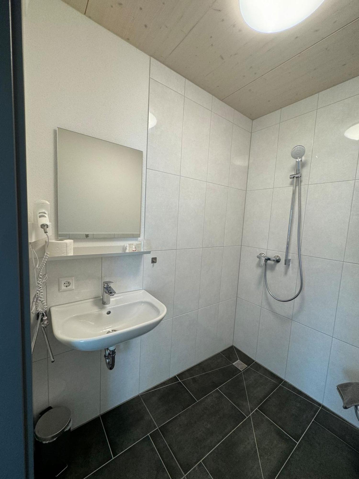 Hotel Lijo, Bei Basel Steinen  Εξωτερικό φωτογραφία